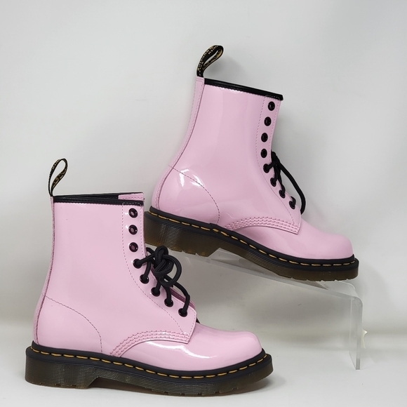 Dr Doc Martens 26425 Patent Leather Combat Boots Light Pink Women Size 5 NEW - Picture 1 of 10